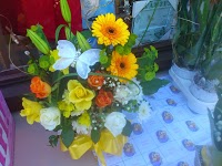 Fresh Flower Arrangements (Made To Order Bunches, Aquapacks, Wedding and Funeral etc) 1085878 Image 0